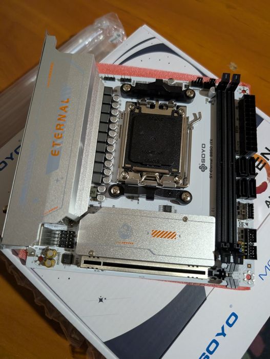 Материнська плата  B850ITX AMD