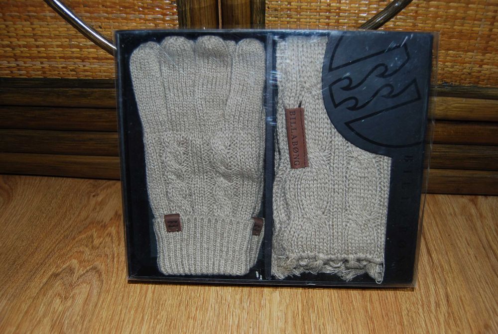 Komplet Szalik - Rękawiczki. Billabong BEŻ