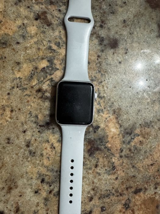 Zegarek Apple Watch seria 3 42 mm