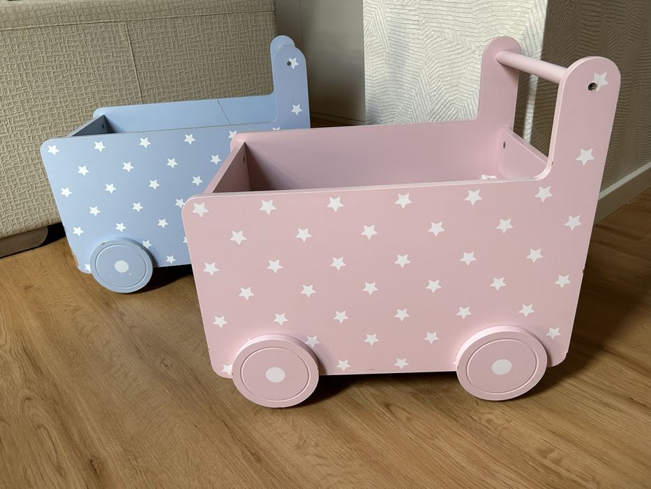 . Carrinhos de Arrumação de Brinquedos em Madeira