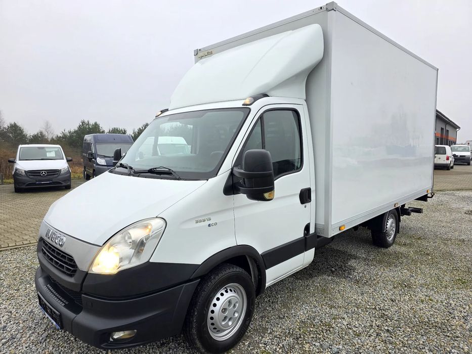 Iveco 35S13 2,3 HPI 130 KONNY KONTENER 4,2M WINDA KLIMA WEBASTO 6 BIEGOWE 231T/KM PRZEBIEGU GWARANCJA