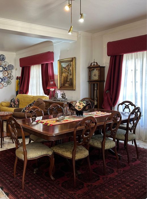 Espetacular mesa de jantar em raiz de mogno e raiz de nogueira + 9 cadeiras em muito bom estado
