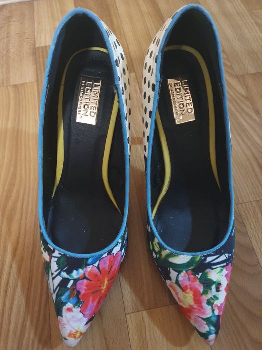 Туфли женские на каблуке