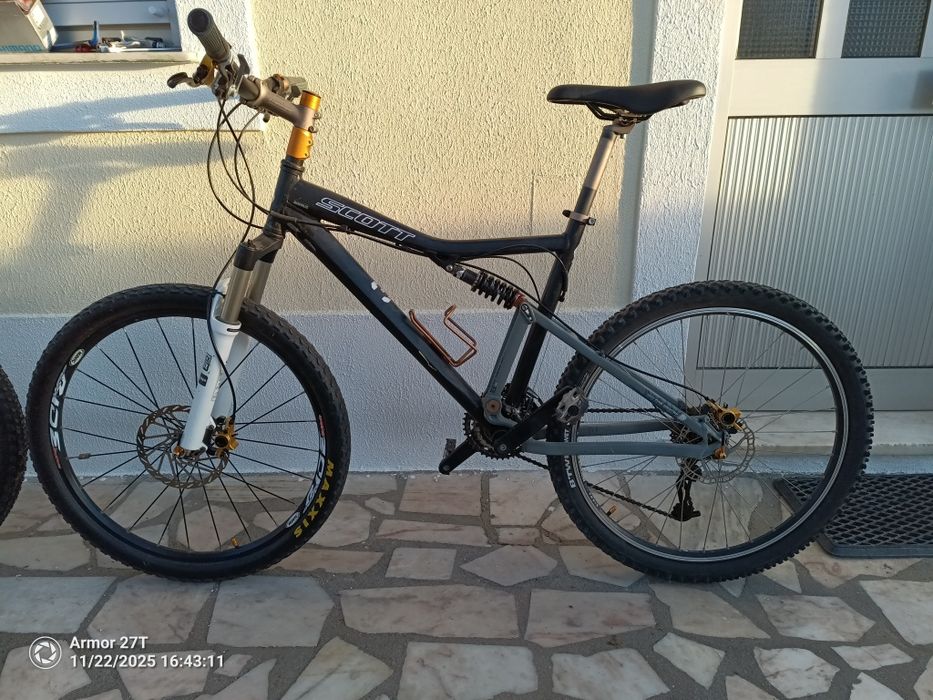 Bicicleta full suspenção roda 26