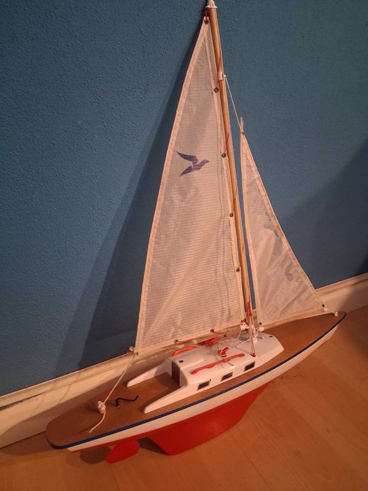 Veleiro de brinquedo "Gunter Sturmvogel" 55 X 67 cm