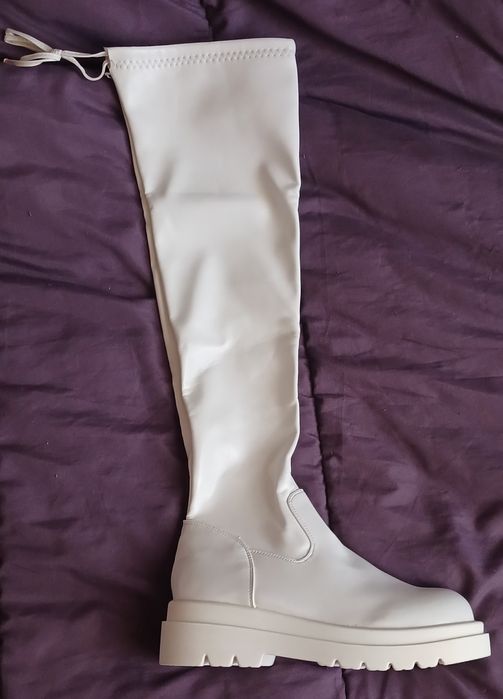 Продам новые сапоги весна-осень