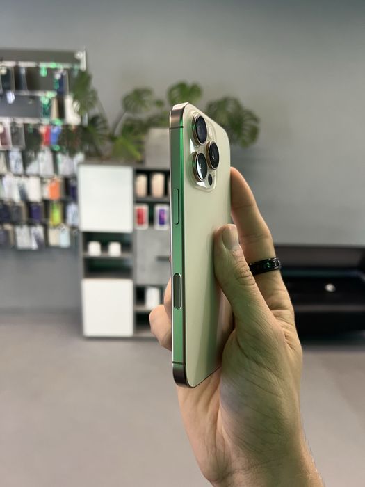 iPhone 16 Pro 256GB Desert Titanium Neverlock від Магазину