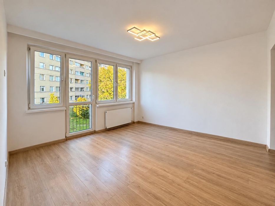 3 pokoje po generalnym remoncie | 43,56 m² | balkon francuski | os. Kazimierzowskie