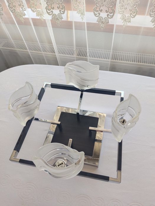 Продам люстру очень красивую