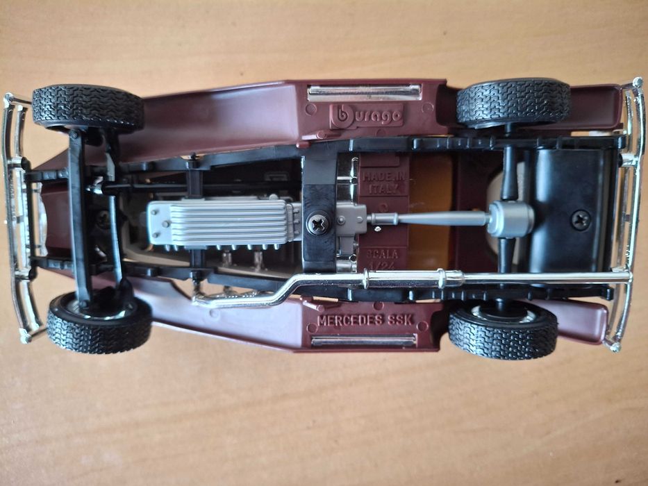 Mercedes-Benz SSK (1928) da Bburago na escala 1:24