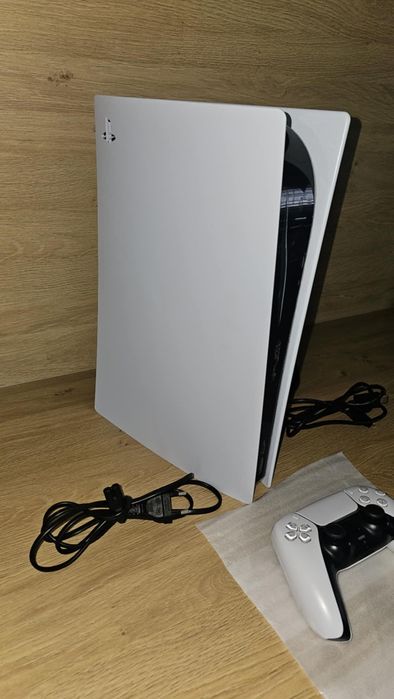 PlayStation 5 z napędem 825 GB większy radiator + Pad halla tmr
