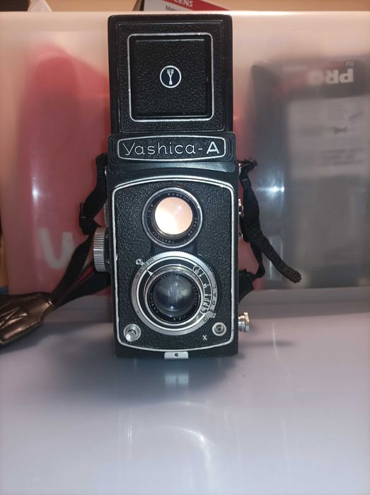 TLR em valorização - Yashica A - TLR - Médio formato 120mm