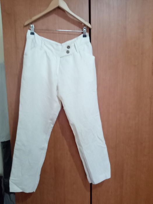 Roupa de mulher Calça deixou de servir, em muito bom estado