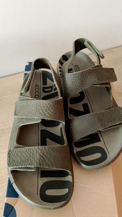 Sandały Ecco skórzane 33 nowe