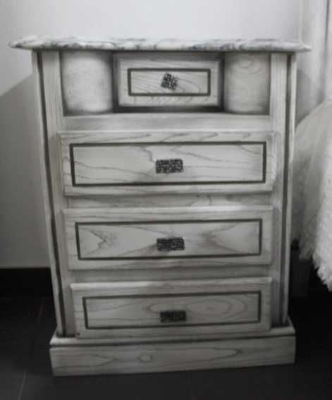 Quarto em decapê cinza