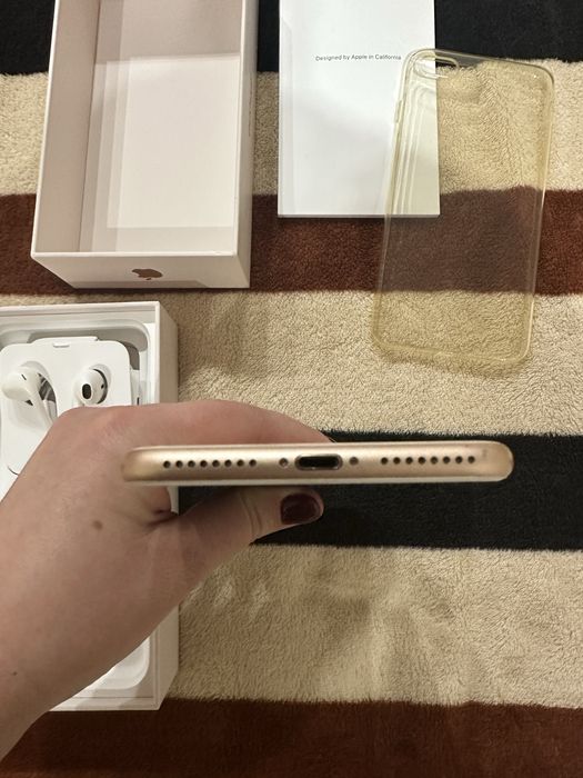 Мобільний телефон iPhone 8 Plus 64Gb