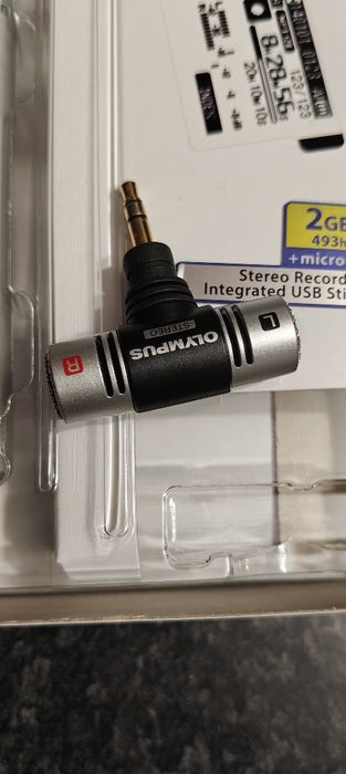 Dyktafon OLYMPUS WS-831  rejestrator dźwięku