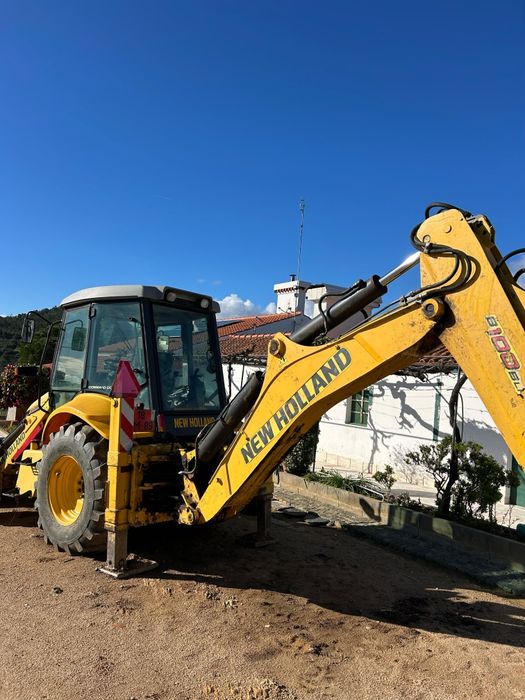 Retroescavadora New Holland B100BLR