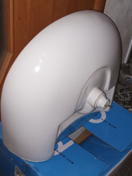 Умывальник " Тюльпан"Cersanit,Cостояние нового.