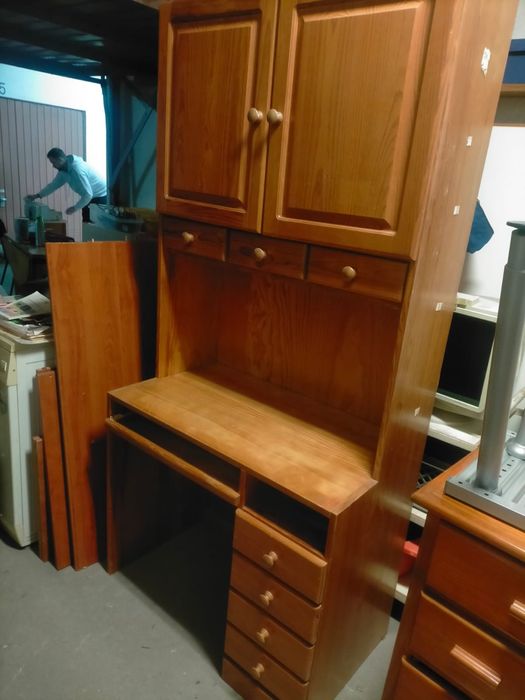 Solid-pine writing desk64751668814338121