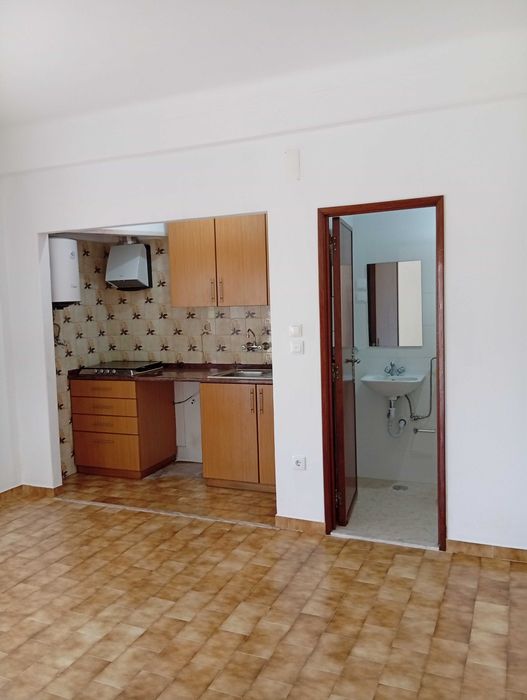 Apartamento T0 Arrenda-se