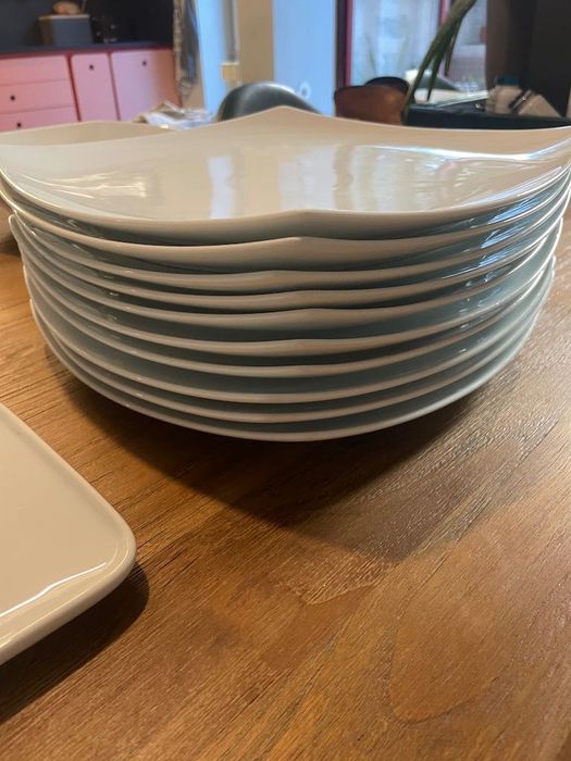 Serviço de jantar (Vários - Porcelana branca) / Dinner Set (Various)