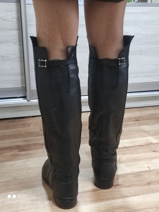 Чорні чоботи шкіряні