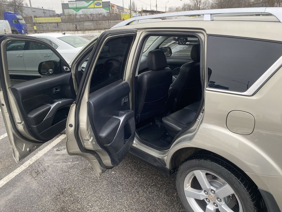 Mitsubishi Outlander Xl