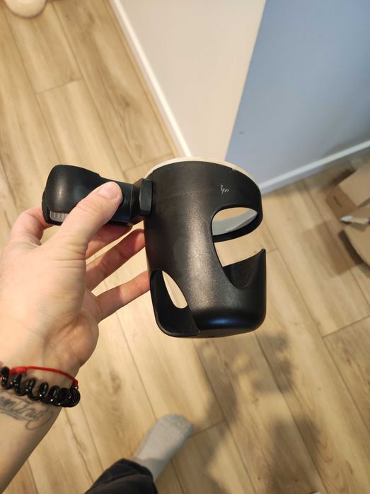 Trzymać kubka do wózka