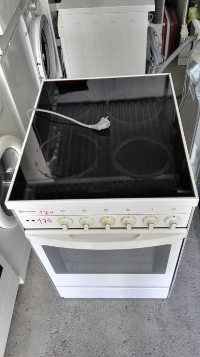 Kuchenka elektryczna niemieckiej marki BAUKNECHT, szer. 50 cm