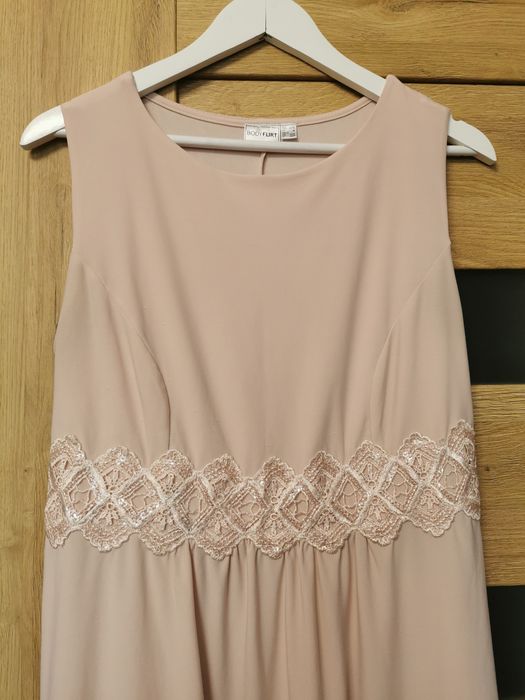 Sukienka pudrowy róż