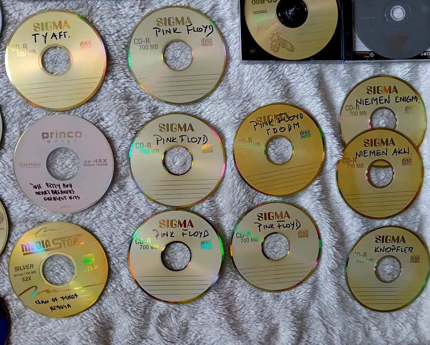 Czterdzieści płyt CD