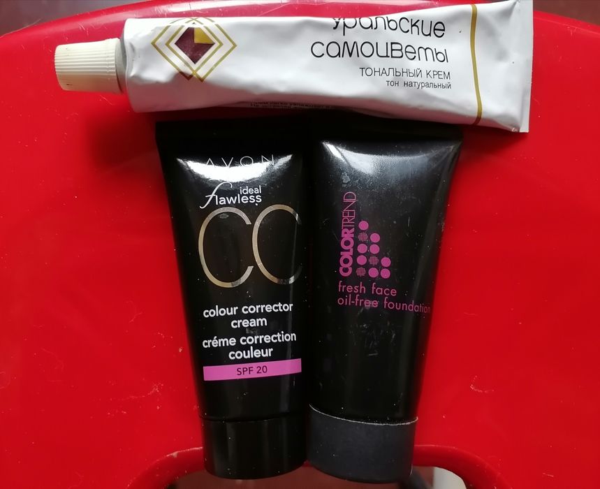 Тоналки Avon, Уральские самоцветы, тональный крем