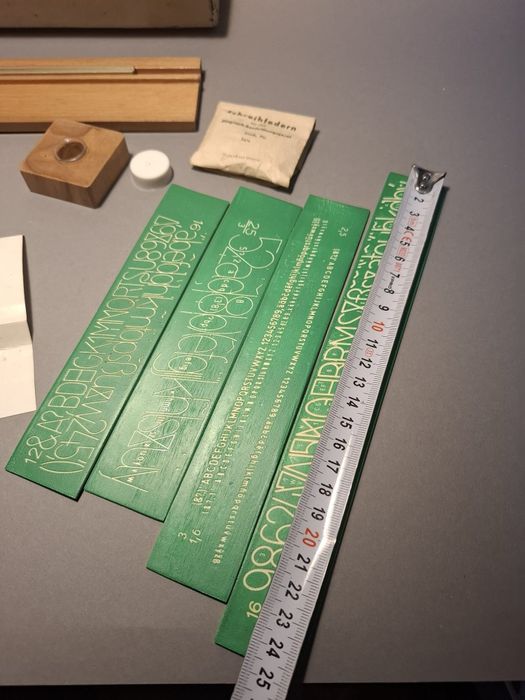 Urządzenia do kaligrafii pisania prl