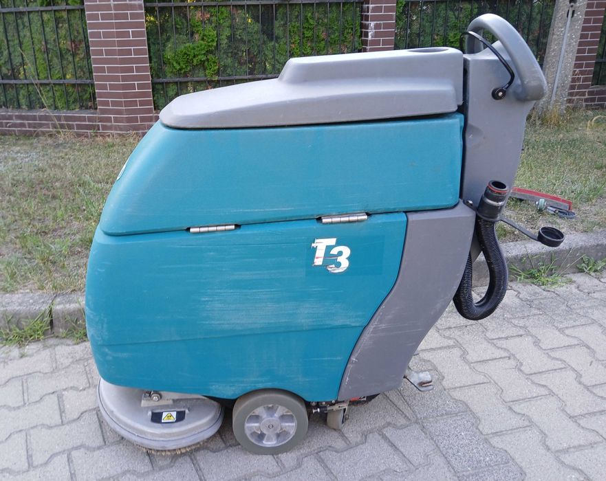 Szorowarka Tennant T3 z trakcją