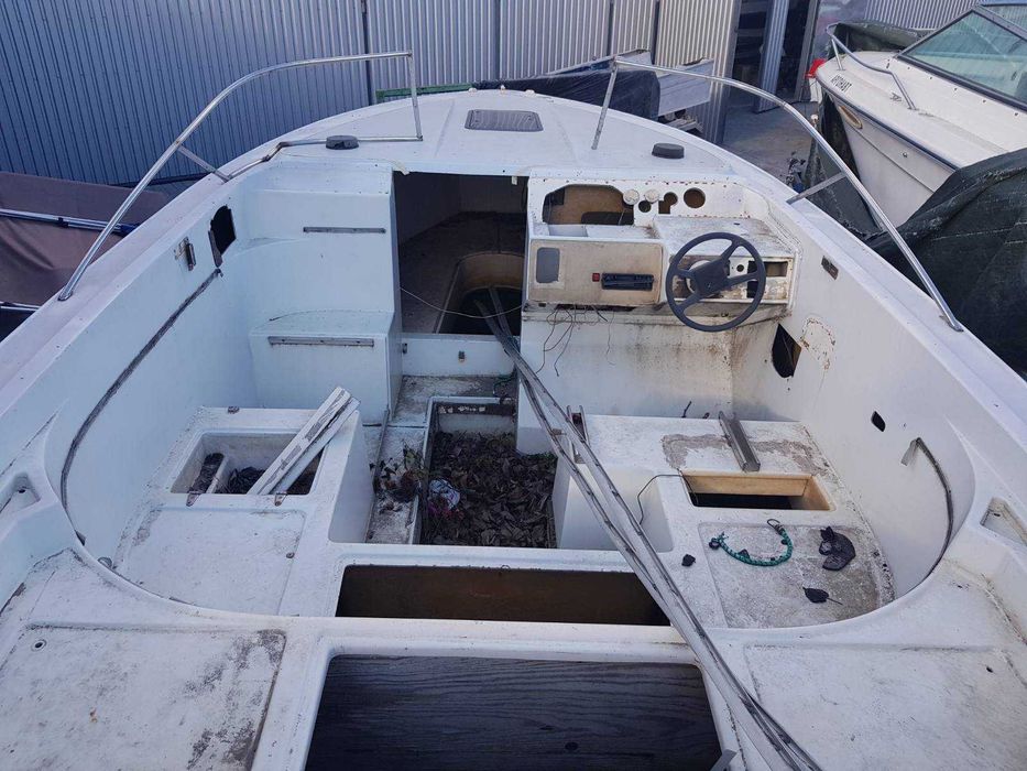 Спортивный каютный катер Челенджер USA 7.20 м