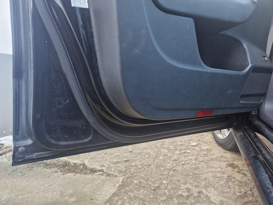 Drzwi lewe przód Passat B7 LC9X