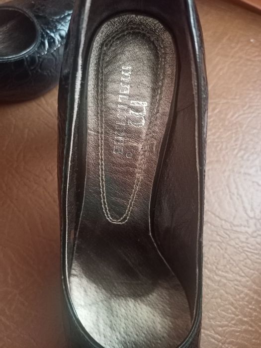 Туфлі жіночі на високих підборах