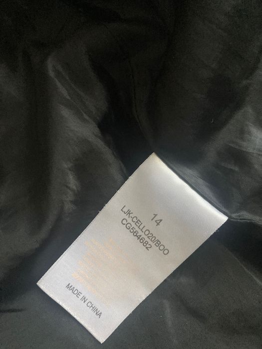 Czarna kurtka zimowa krótka