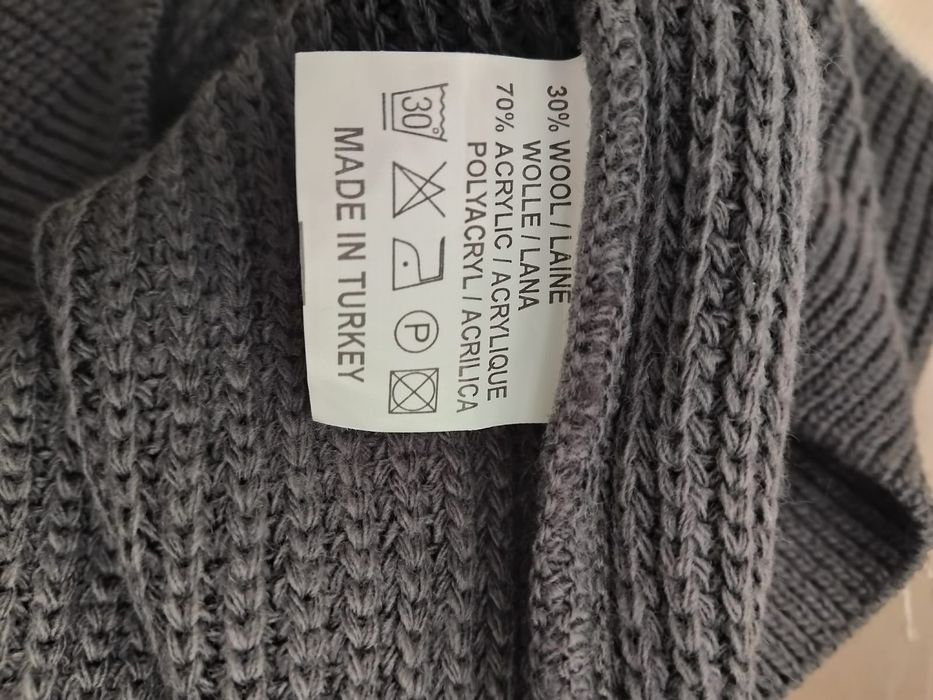 Nowy swetr męski 30 % wełny  roz M