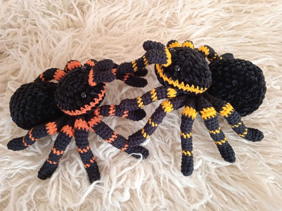 pająk ptasznik- wersja III, maskotka na szydełku, amigurumi, hand made