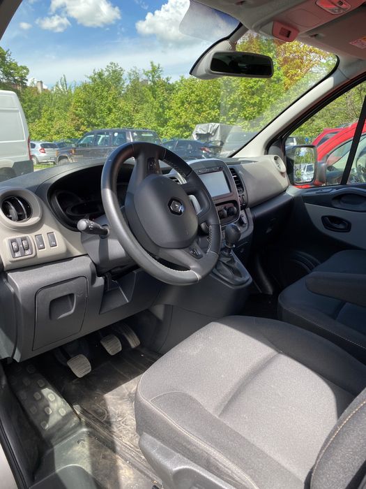 Wynajem Busów osobowych i dostawczych