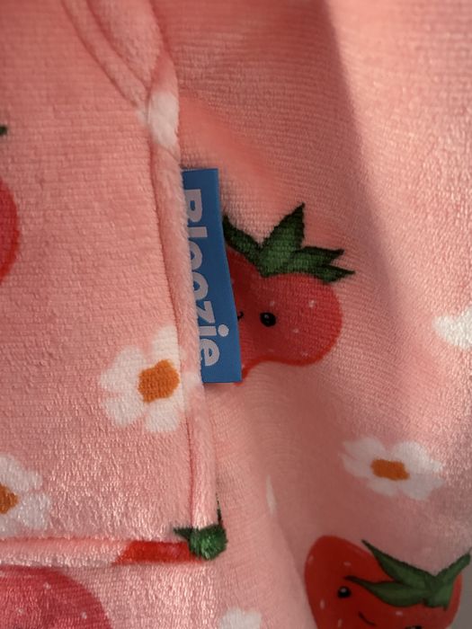 Pluszowa bluza kocobluza w truskawki Bloozie