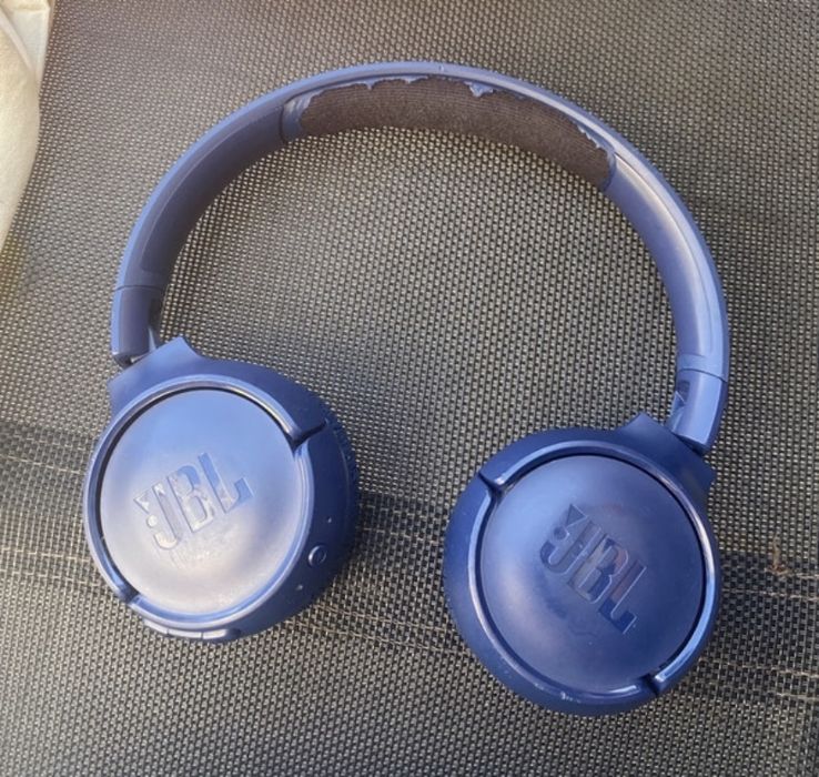 JBL Blue Headphones64738555429635122