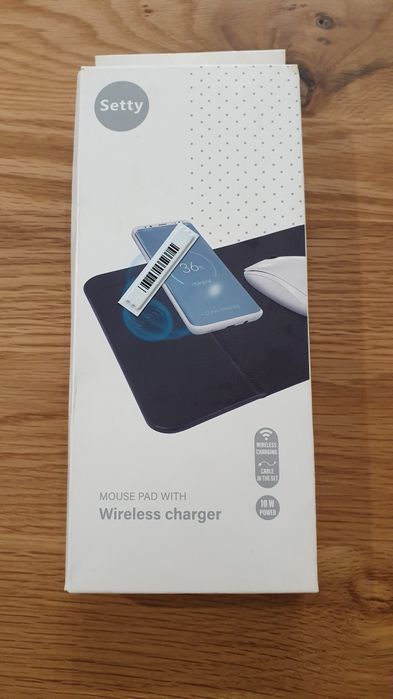 Mata pod muszę z ładowarką indukcyjną