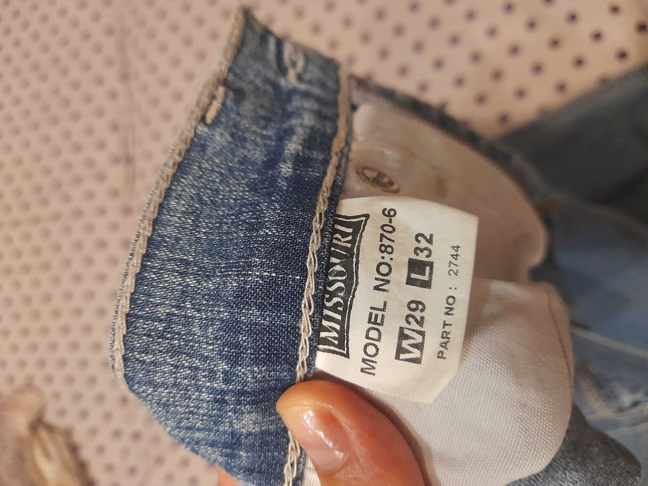 Джинси-кльош,нові.