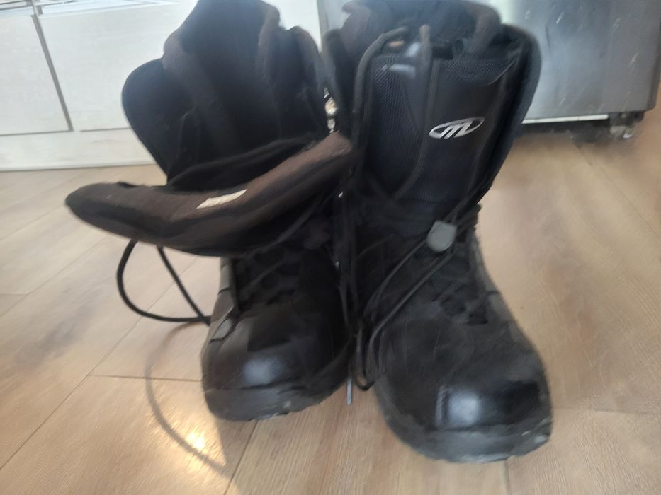 Buty do snowbordu r44