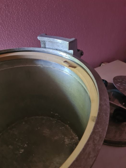 Varios equipos industriais