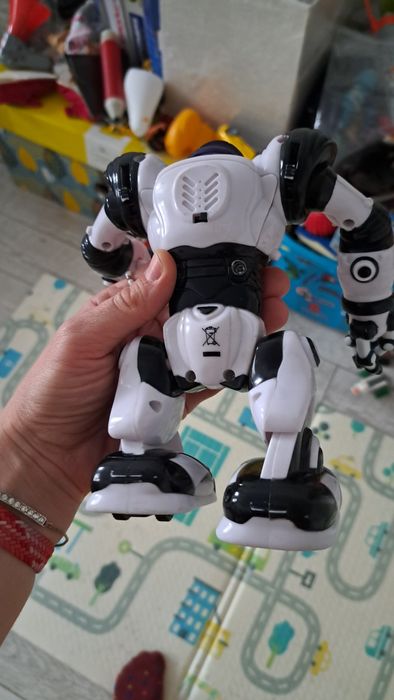 Wow Wee mini Robosapien