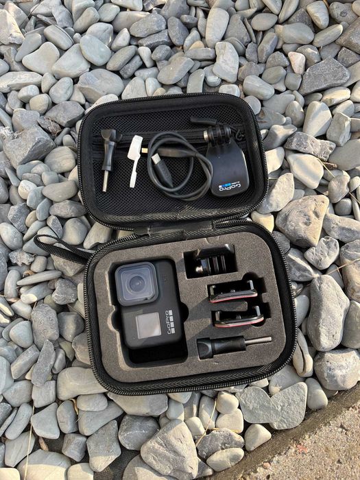 Екшн-камера GoPro Hero 8 з кріпленням на кепку